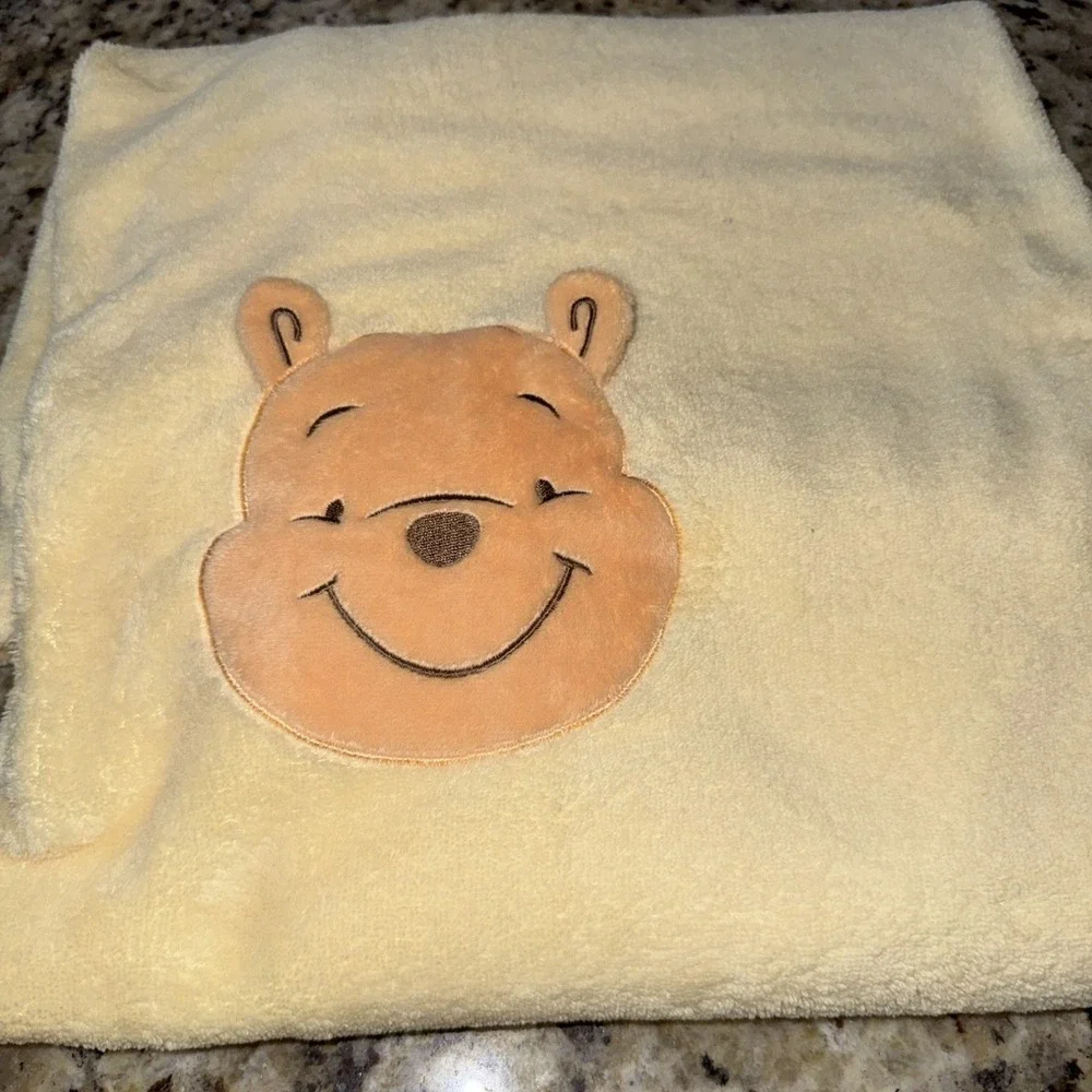 Disney Yellow Winnie‎ the Pooh Face Head 3D Ears Baby Blanket Plush 32x36 (1606)